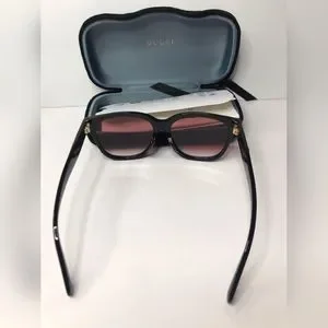 Gucci | Accessories | Gucci Sunglasses Womens Gg800sa 002  display picture 1